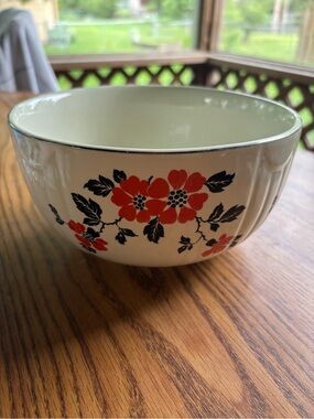 Cream Mixing Bowl with Red Floral Pattern